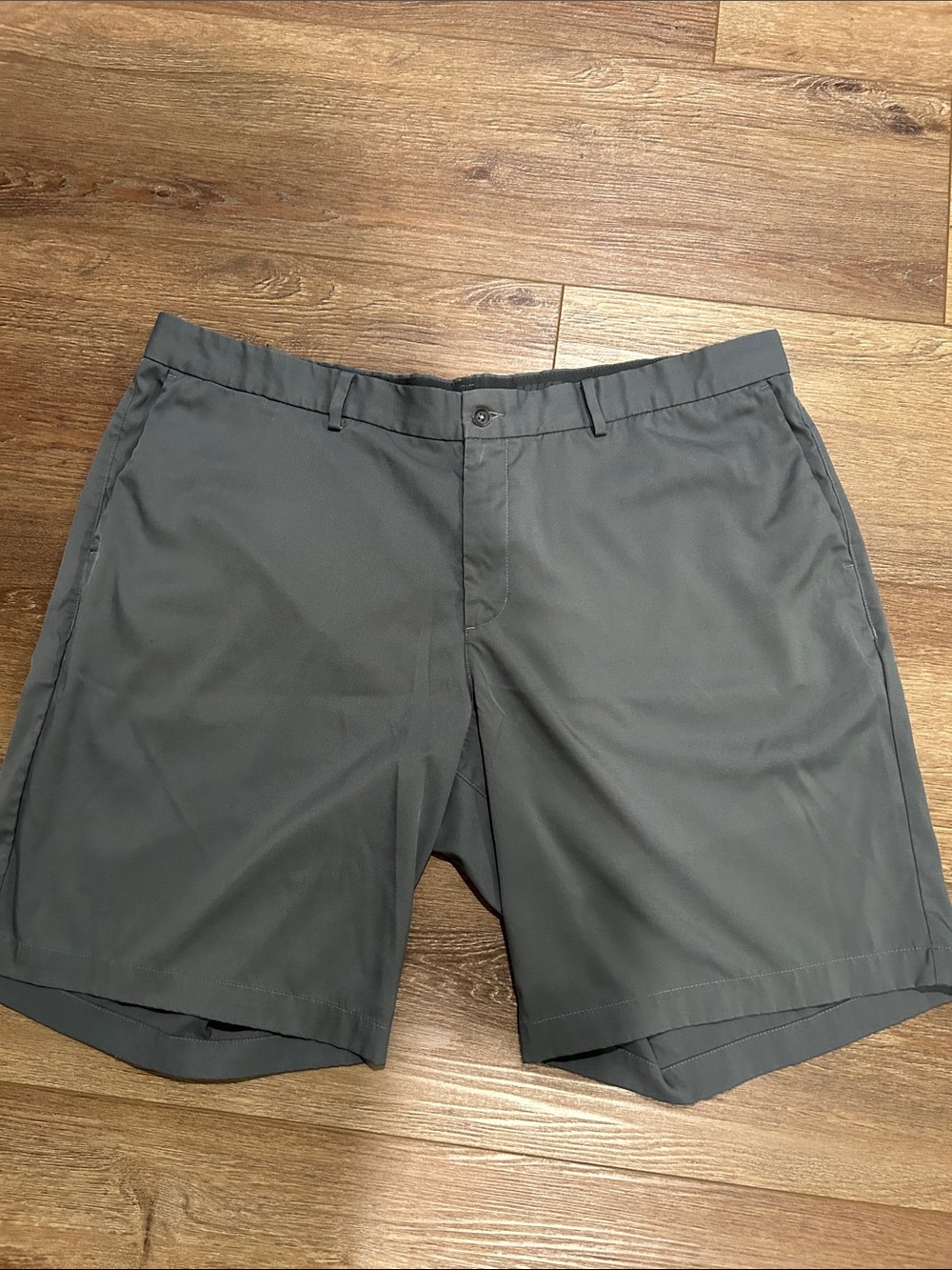 Nike Men's Slate Gray Flat-Front Athletic Shorts